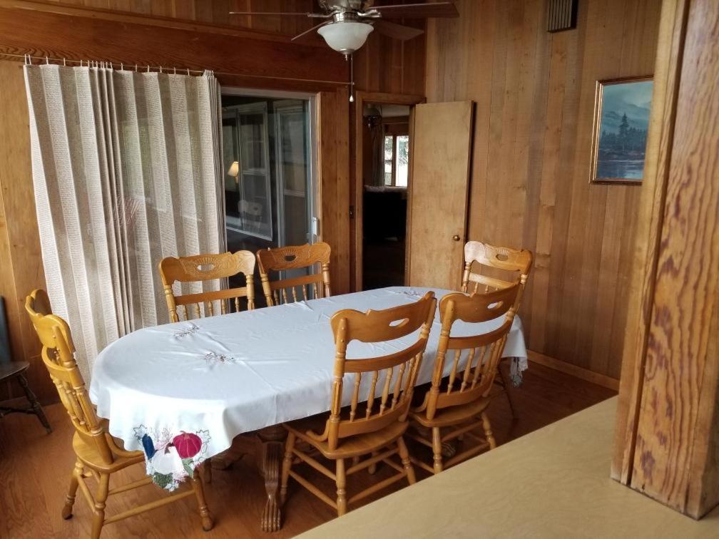 Rolling R Guest Ranch Pensionat Meeker Rum bild