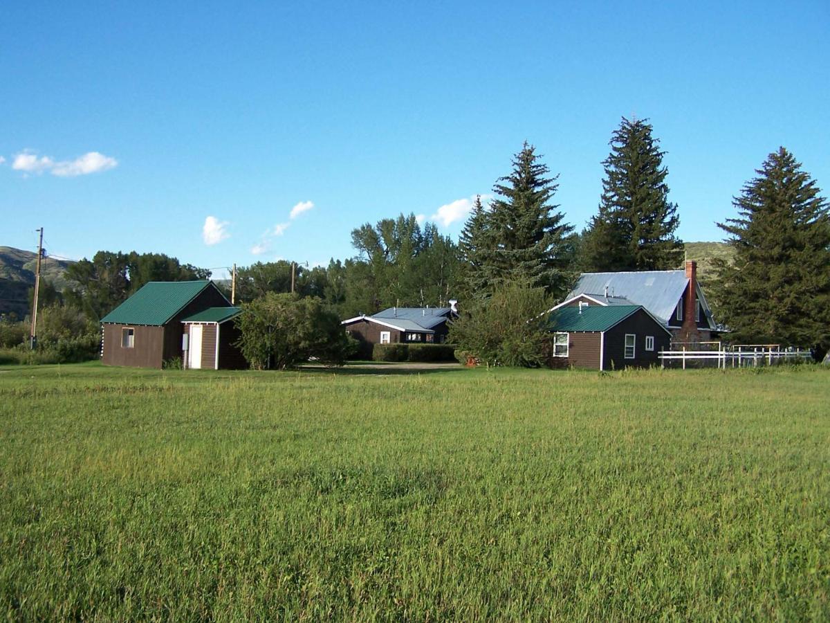 Rolling R Guest Ranch Pensionat Meeker Exteriör bild